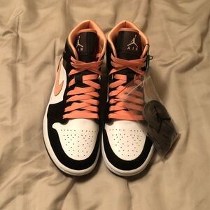 Jordan 1 Peach Mocha